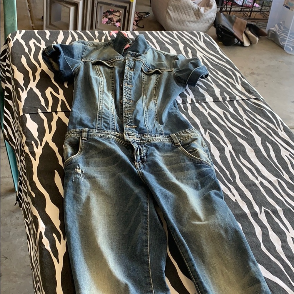 Jean jump suit